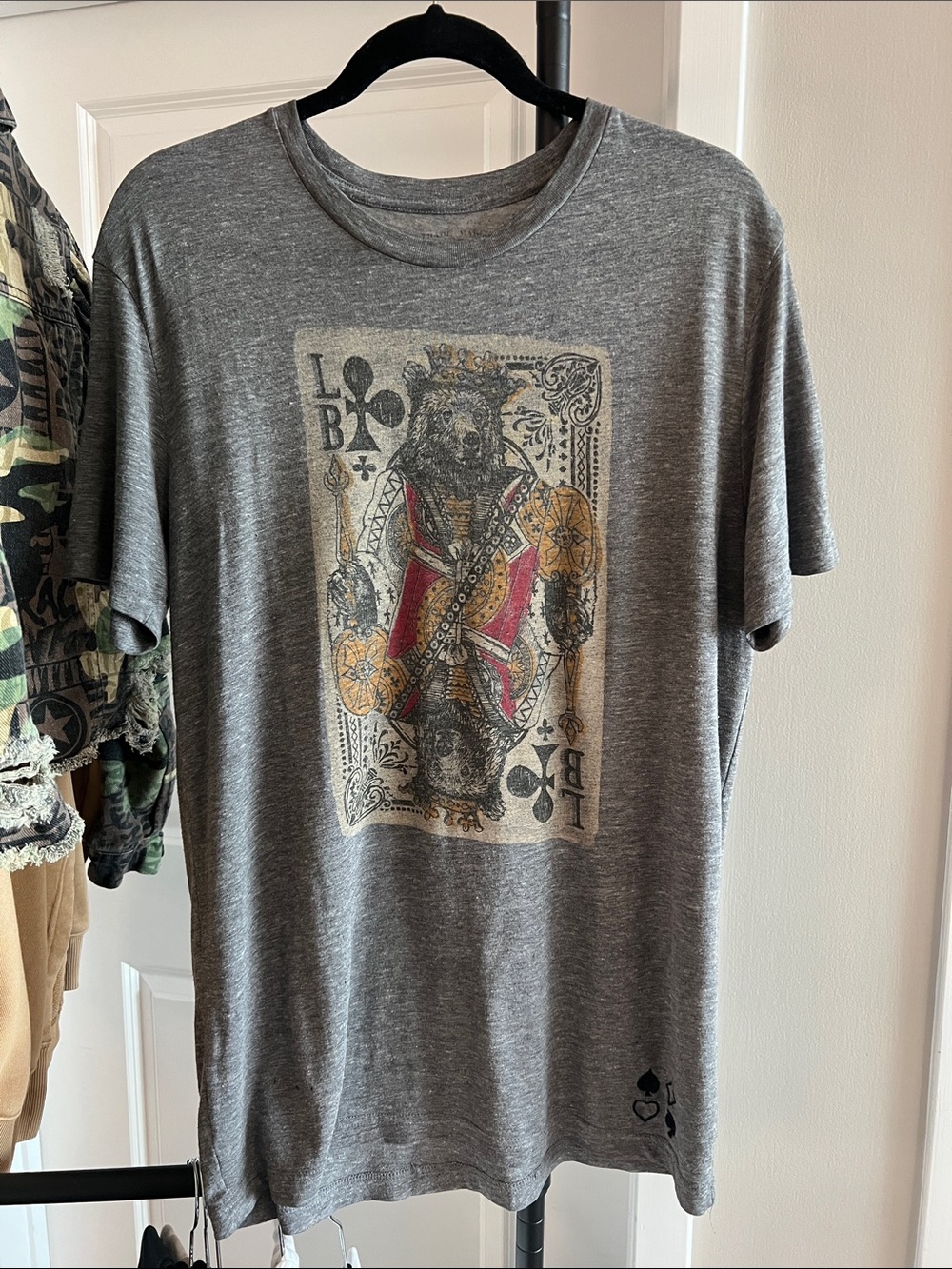 LUCKY BRAND Bear King of Clubs Poker Burn Out Tee size Medium